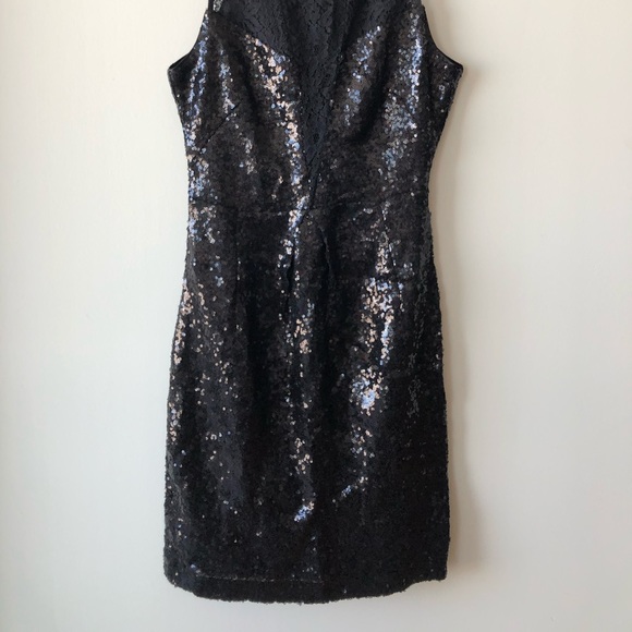 Cocktail sparkle dress with deep lacy V - Picture 3 of 10